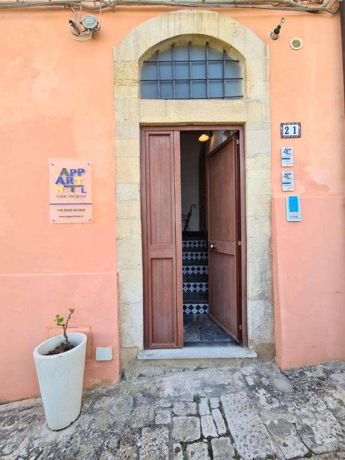 L'Apparthotel Ragusa Exteriör bild