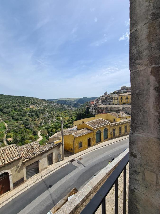 L'Apparthotel Ragusa Exteriör bild
